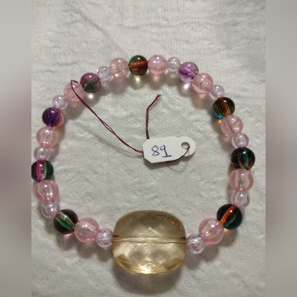 Artemis's Gems custom-made beaded bracelet with large gold gem, rainbow - Picture 4 of 5